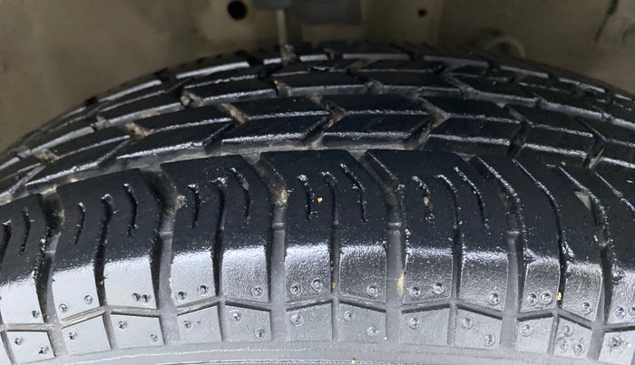 2016 Maruti Swift Dzire VXI 1.2 BS IV, Petrol, Manual, 9,658 km, Right Front Tyre Tread