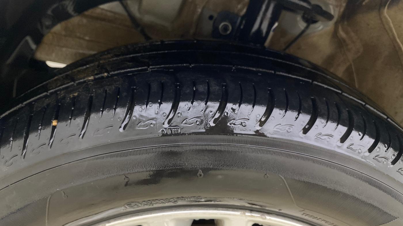 2022 Maruti Dzire ZXI, Petrol, Manual, 45,148 km, Left Front Tyre Tread