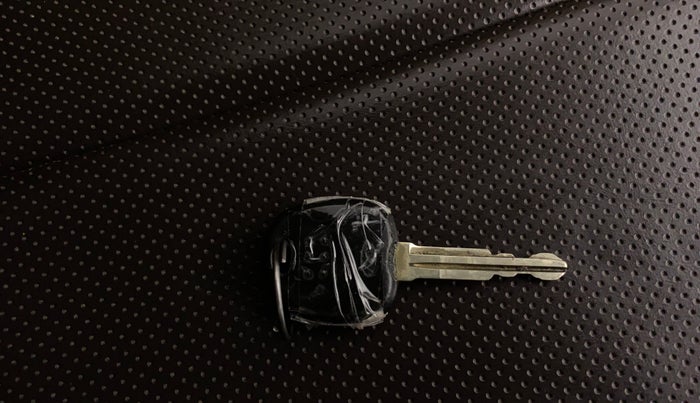 2015 Hyundai Eon ERA +, Petrol, Manual, 72,673 km, Key Close Up