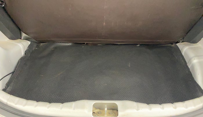 2015 Hyundai Eon ERA +, Petrol, Manual, 72,673 km, Boot Inside