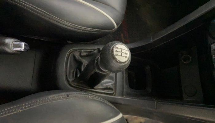 2012 Maruti Swift VXI, Petrol, Manual, 45,310 km, Gear Lever