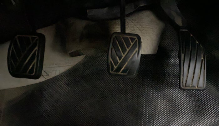 2012 Maruti Swift VXI, Petrol, Manual, 45,310 km, Pedals