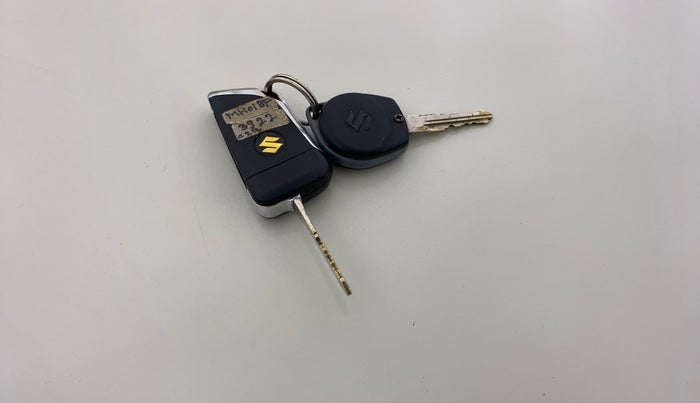 2012 Maruti Swift VXI, Petrol, Manual, 45,310 km, Key Close Up