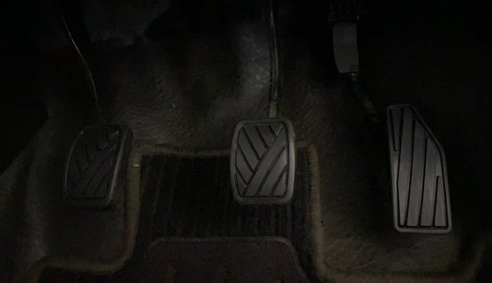 2021 Maruti XL6 ZETA MT, Petrol, Manual, 38,169 km, Pedals
