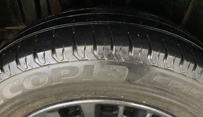 2021 Maruti XL6 ZETA MT, Petrol, Manual, 38,169 km, Right Rear Tyre Tread