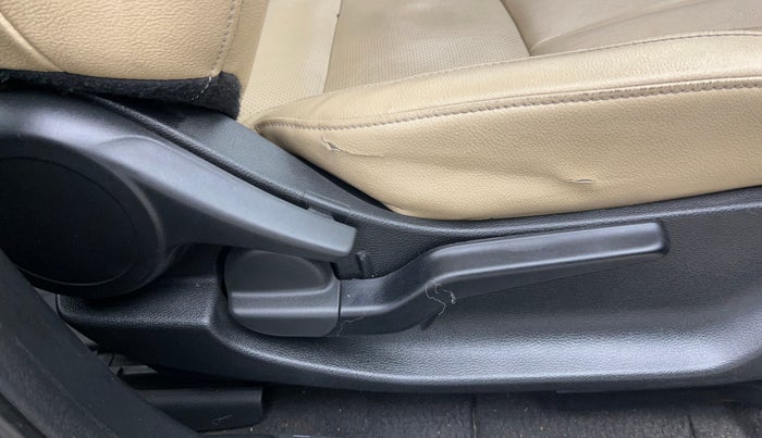 2020 Honda City 1.5L I-VTEC ZX CVT, Petrol, Automatic, 48,308 km, Driver Side Adjustment Panel