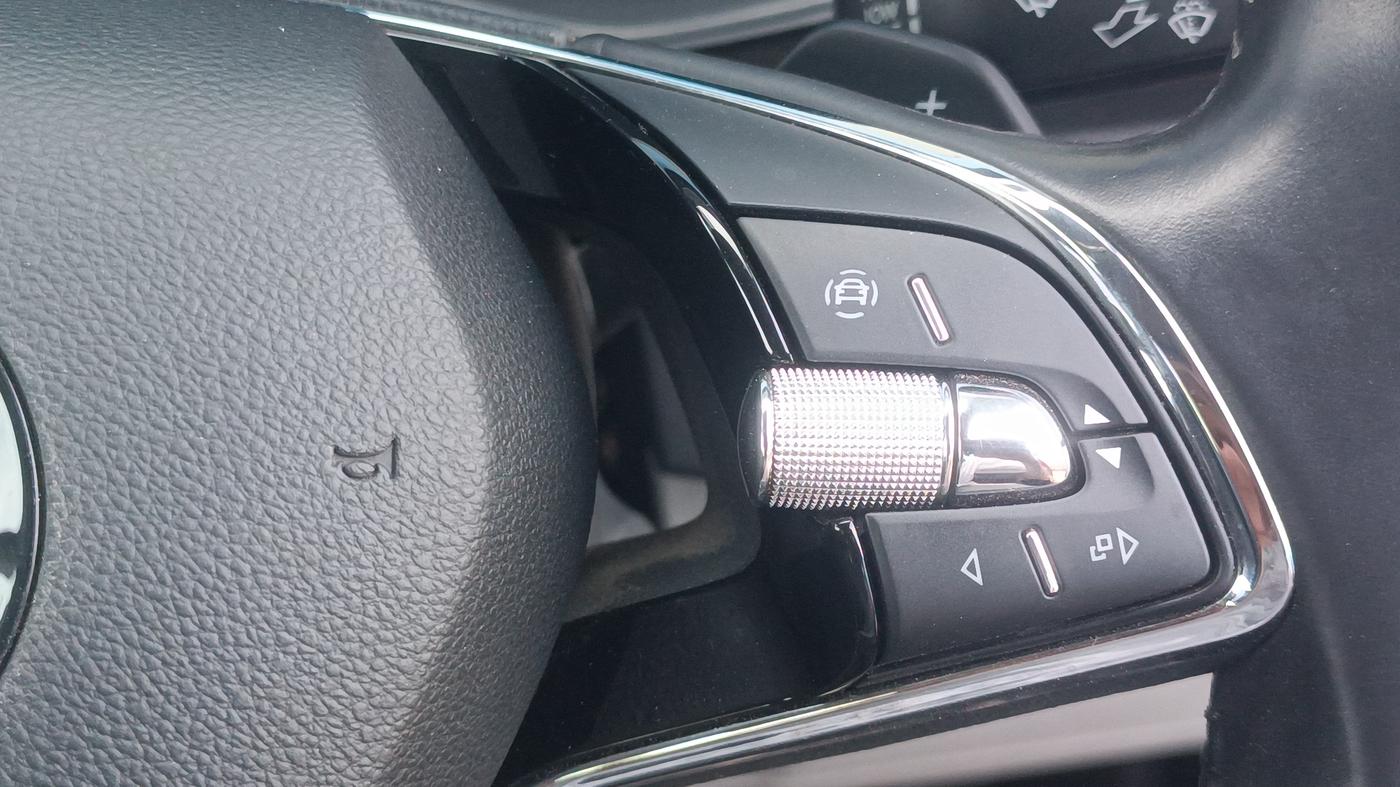 2022 Skoda KUSHAQ STYLE 1.0L TSI AT (6 AIRBAGS), Petrol, Automatic, 22,517 km, Adaptive Cruise Control