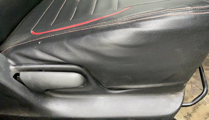 2014 Maruti Swift VXI, CNG, Manual, 88,356 km, Driver Side Adjustment Panel
