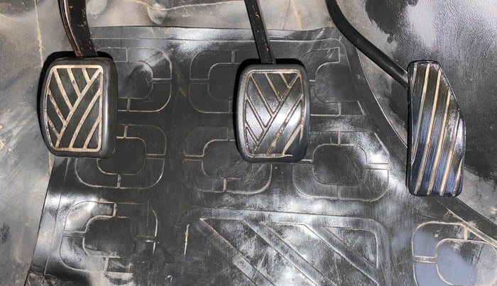 2017 Maruti Wagon R 1.0 LXI CNG, CNG, Manual, 99,996 km, Pedals