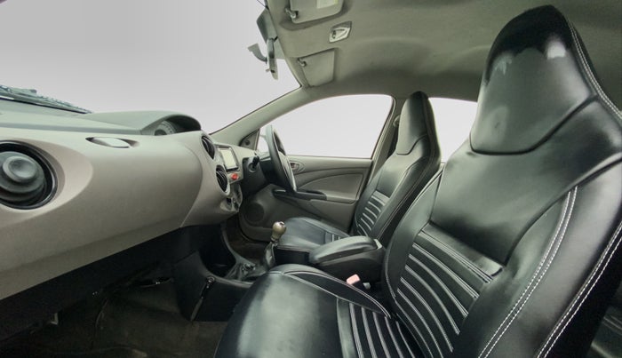 2011 Toyota Etios G, Petrol, Manual, 88,478 km, Right Side Front Door Cabin