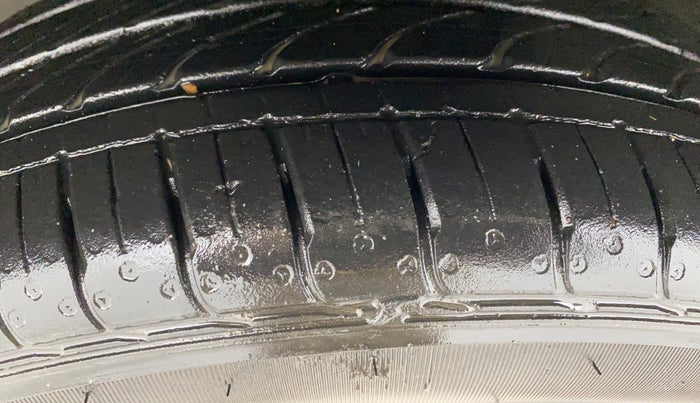 2019 Tata Tiago XZA PLUS DUAL TONE PETROL, Petrol, Automatic, 27,407 km, Left Front Tyre Tread