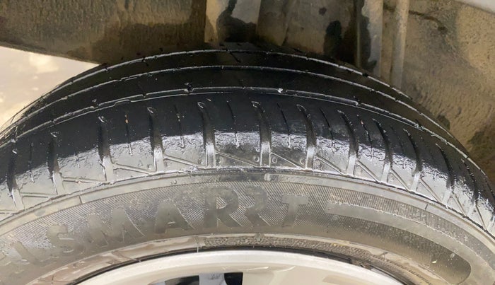 2020 Renault Kwid RXT 1.0 (O), Petrol, Manual, 76,836 km, Right Rear Tyre Tread