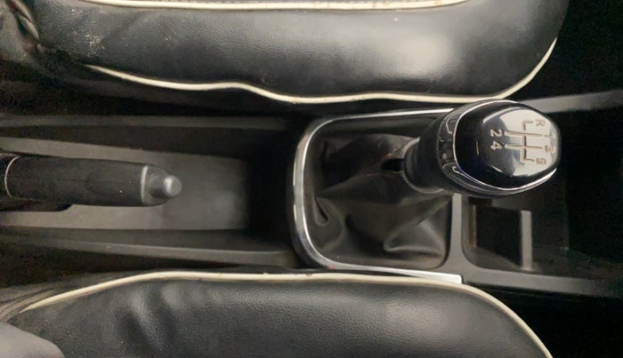 2020 Renault Kwid RXT 1.0 (O), Petrol, Manual, 76,836 km, Gear Lever