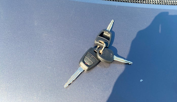 2016 Hyundai Grand i10 SPORTZ 1.2 KAPPA VTVT, Petrol, Manual, 87,768 km, Key Close Up