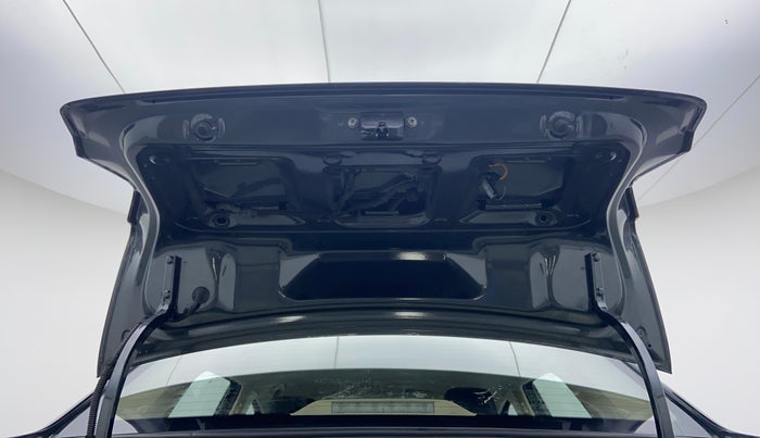 2018 Volkswagen Ameo HIGHLINE PLUS 1.0L 16 ALLOY, Petrol, Manual, 60,417 km, Boot Door Open