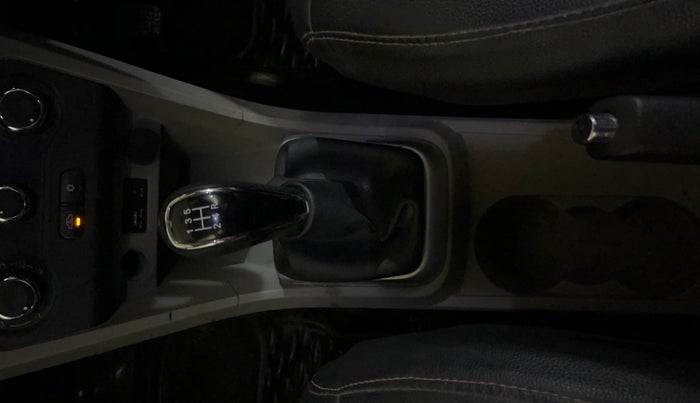 2016 Tata Tiago XZ PETROL, CNG, Manual, 66,495 km, Gear Lever