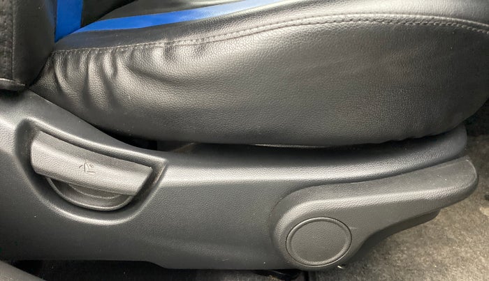 2015 Hyundai Xcent SX AT 1.2 OPT, Petrol, Automatic, 58,467 km, Driver Side Adjustment Panel