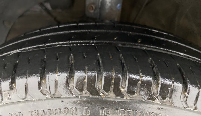 2021 Maruti Swift VXI, Petrol, Manual, 12,045 km, Left Front Tyre Tread