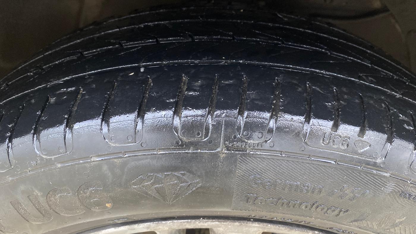 2019 Maruti Ertiga ZXI+ SHVS, Petrol, Manual, 82,157 km, Right Front Tyre Tread