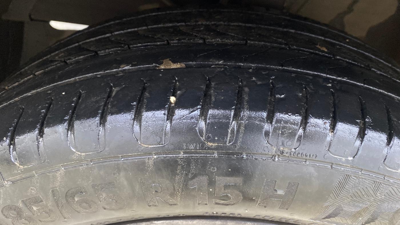 2019 Maruti Ertiga ZXI+ SHVS, Petrol, Manual, 82,157 km, Left Front Tyre Tread