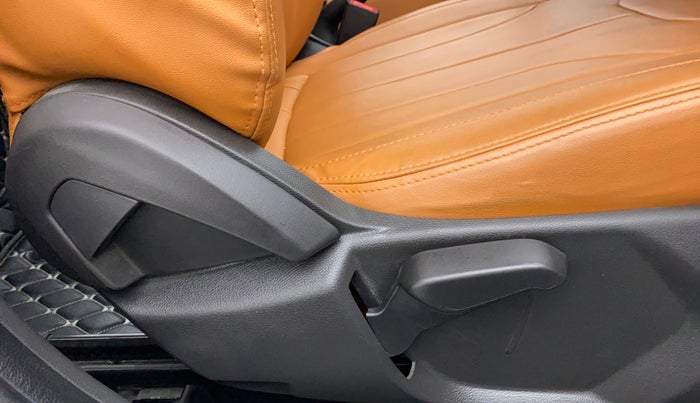 2018 Ford New Figo 1.2 TITANIUM, Petrol, Manual, 28,392 km, Driver Side Adjustment Panel