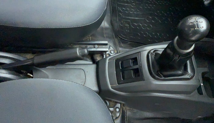 2018 Maruti Alto 800 LXI, Petrol, Manual, 65,451 km, Gear Lever