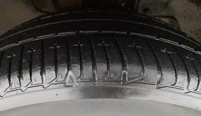2018 Tata TIGOR Revotron XZA 1.2, Petrol, Automatic, 35,621 km, Right Front Tyre Tread