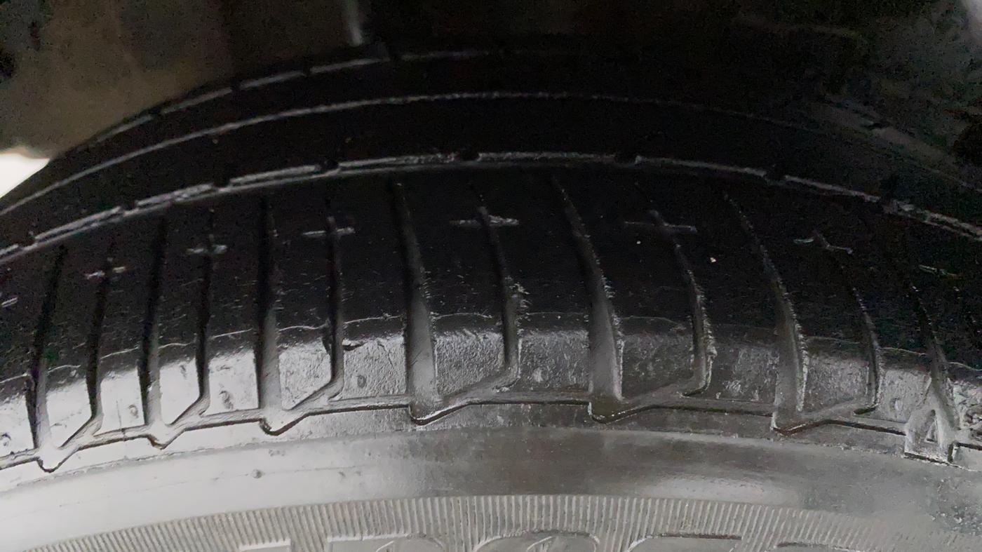 2018 Tata TIGOR Revotron XZA 1.2, Petrol, Automatic, 35,621 km, Right Rear Tyre Tread