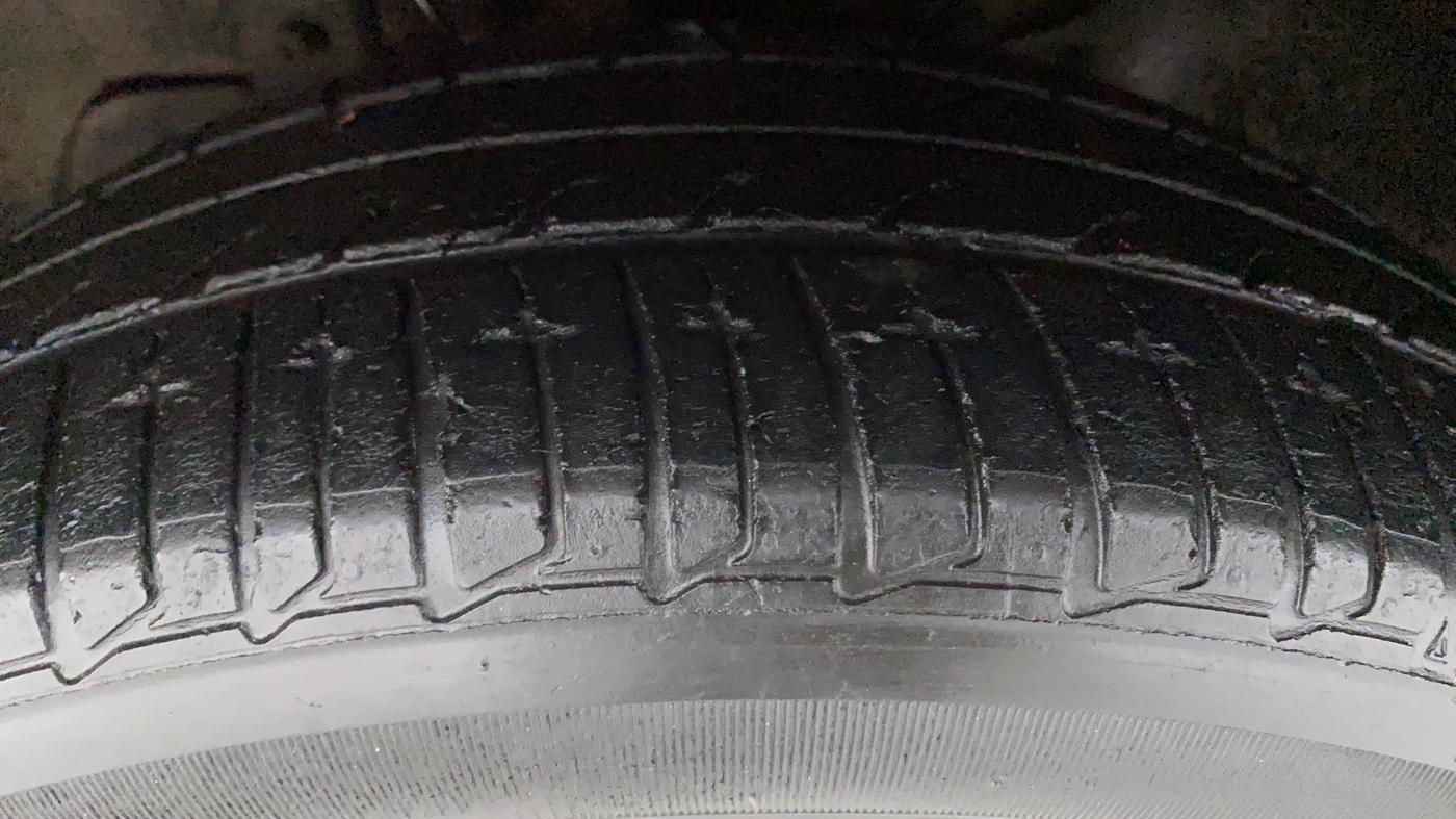 2018 Tata TIGOR Revotron XZA 1.2, Petrol, Automatic, 35,621 km, Left Front Tyre Tread