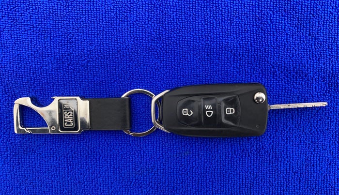 2018 Tata TIGOR Revotron XZA 1.2, Petrol, Automatic, 35,621 km, Key Close Up
