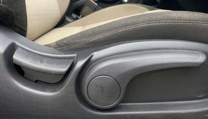 2019 Hyundai Elite i20 ASTA 1.2 (O), Petrol, Manual, 52,570 km, Driver Side Adjustment Panel