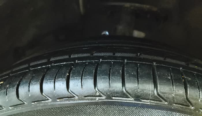 2019 Maruti Baleno ZETA PETROL 1.2, Petrol, Manual, 77,702 km, Left Front Tyre Tread