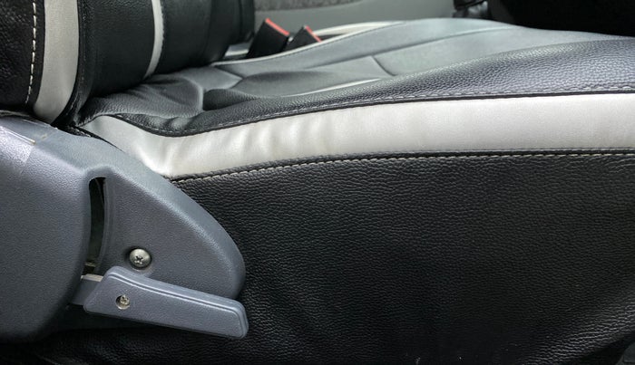 2018 Maruti Alto 800 VXI, Petrol, Manual, 54,221 km, Driver Side Adjustment Panel