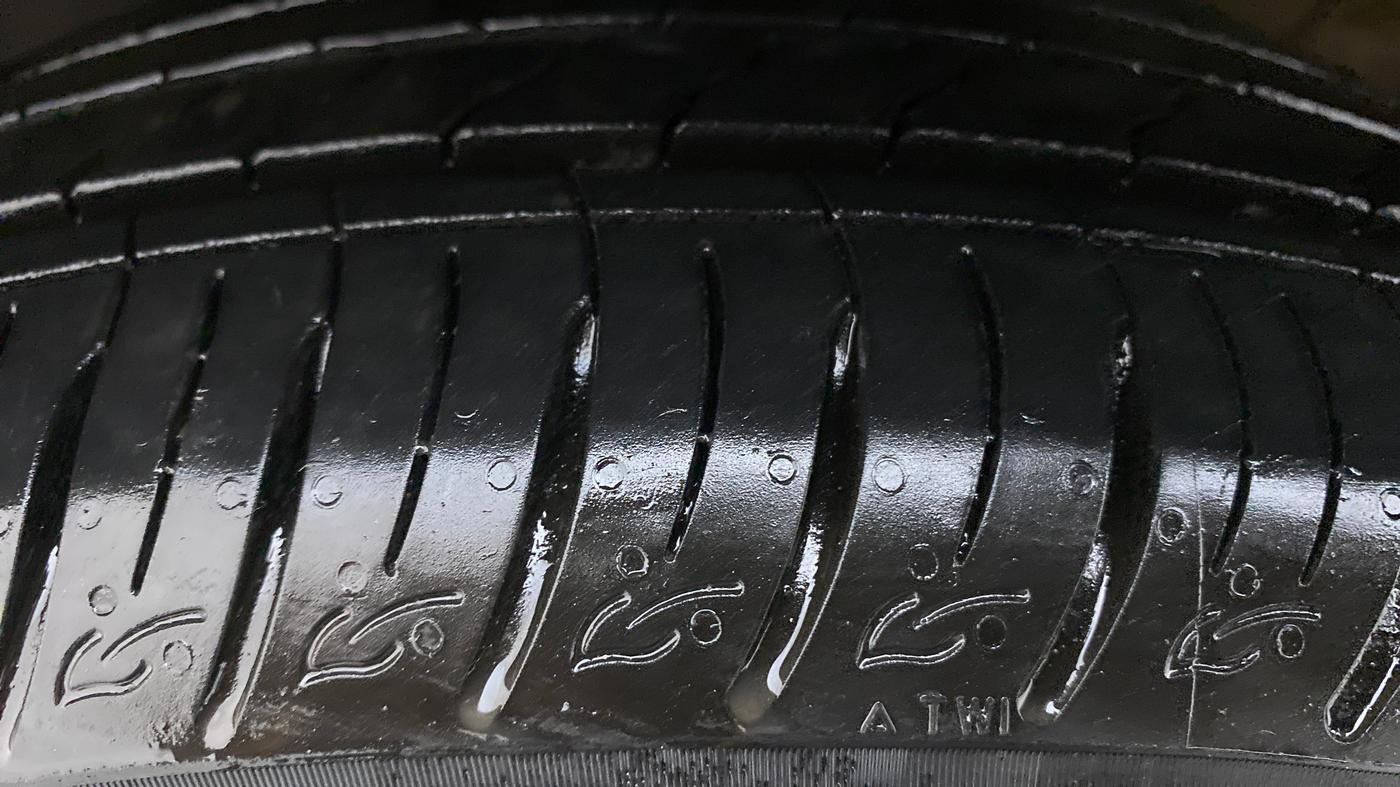 2021 KIA SONET GTX PLUS DCT 1.0, Petrol, Automatic, 13,082 km, Left Front Tyre Tread