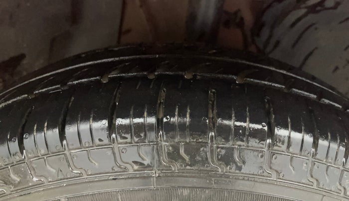 2021 Tata ALTROZ XM PETROL, Petrol, Manual, 90,269 km, Right Front Tyre Tread