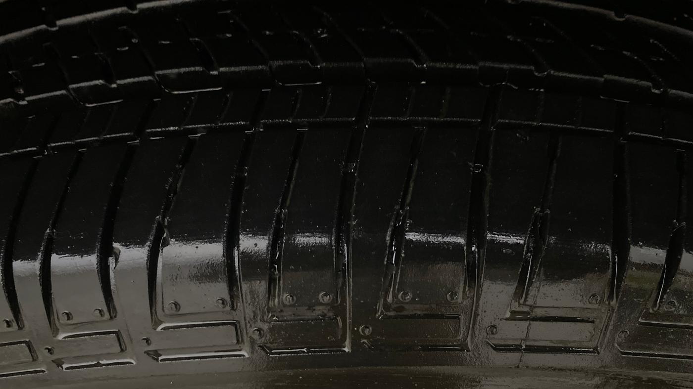 2024 Mahindra SCORPIO-N Z8 Select Diesel AT 2WD, Diesel, Automatic, 11,819 km, Left Rear Tyre Tread