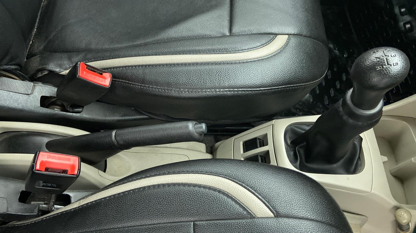 2019 Maruti Alto VXI, Petrol, Manual, 23,360 km, Gear Lever