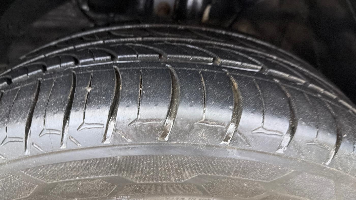 2022 Maruti Baleno ALPHA PETROL 1.2, Petrol, Manual, 68,834 km, Left Front Tyre Tread