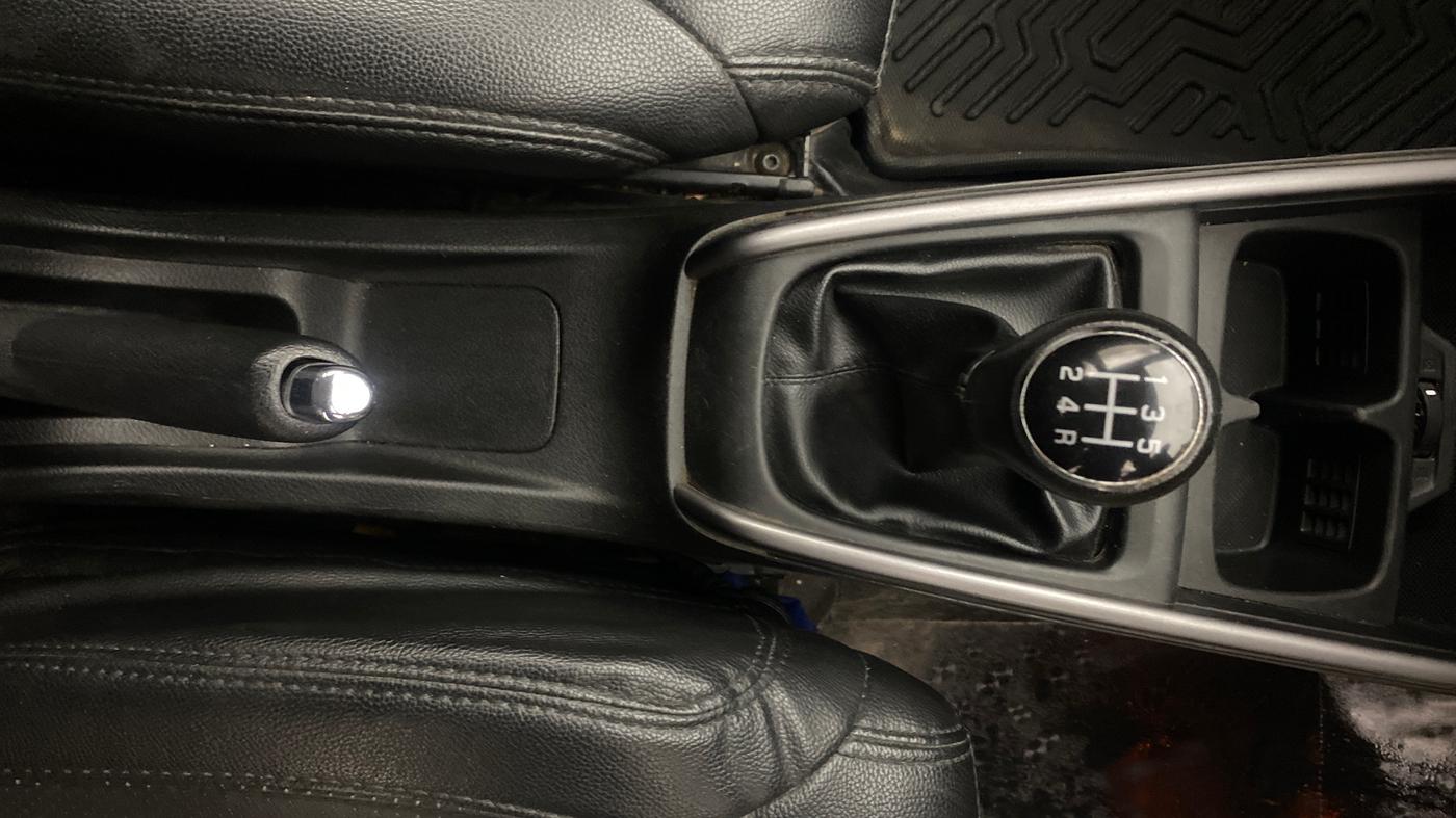 2023 Maruti XL6 ZETA MT, Petrol, Manual, 72,436 km, Gear Lever