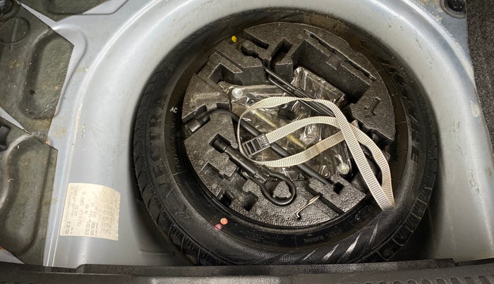 2016 Volkswagen Polo COMFORTLINE 1.2L, Petrol, Manual, 58,130 km, Spare Tyre