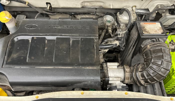 2016 Mahindra Kuv100 K8 6 STR, CNG, Manual, 22,314 km, Engine View