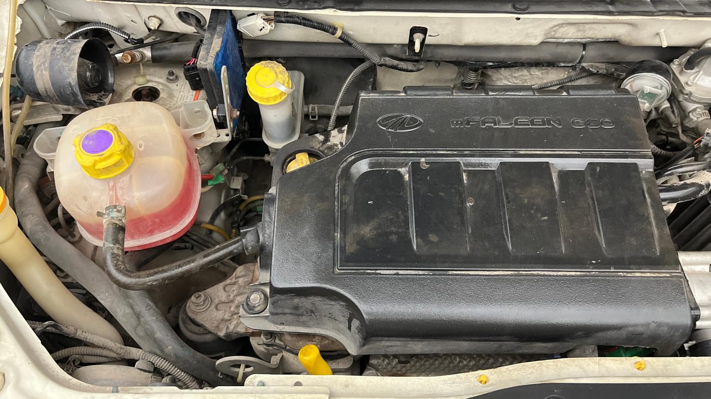 2016 Mahindra Kuv100 K8 6 STR, CNG, Manual, 22,314 km, Engine View - Right