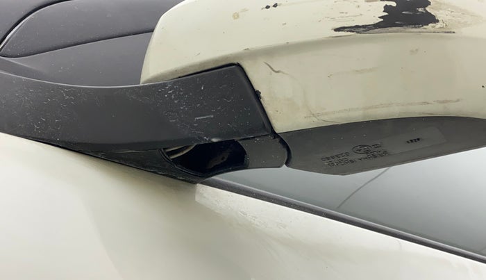 2017 Maruti Swift LXI (O), Petrol, Manual, 3,822 km, Left rear-view mirror - Cover has minor damage