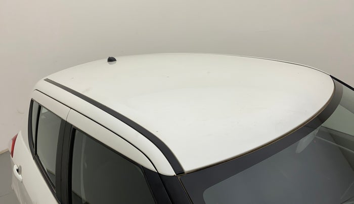 2017 Maruti Swift LXI (O), Petrol, Manual, 3,822 km, Roof