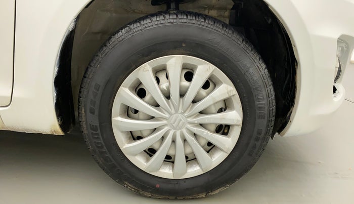 2017 Maruti Swift LXI (O), Petrol, Manual, 3,822 km, Right Front Wheel