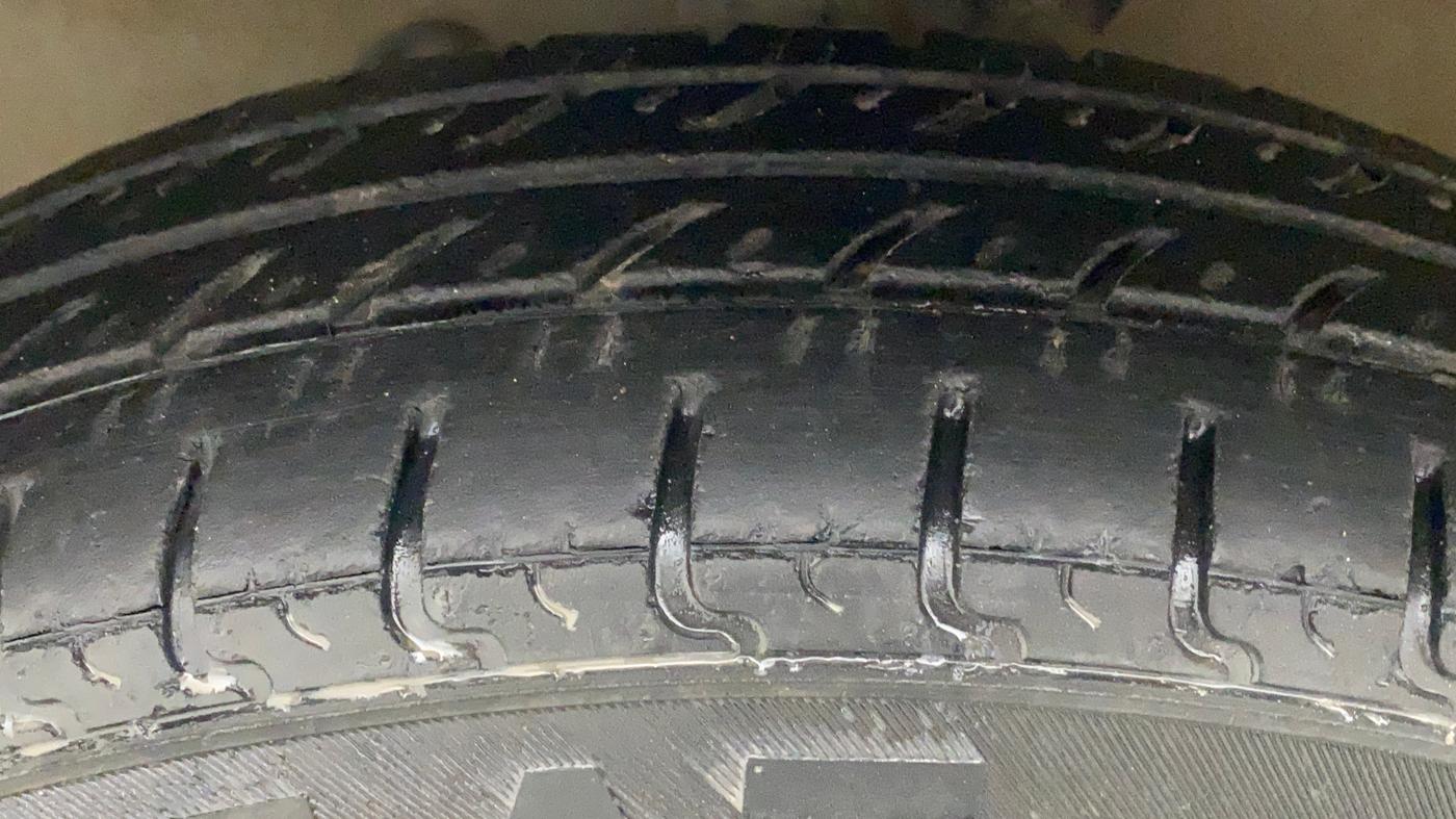 2012 Maruti A Star VXI, Petrol, Manual, 29,555 km, Left Front Tyre Tread