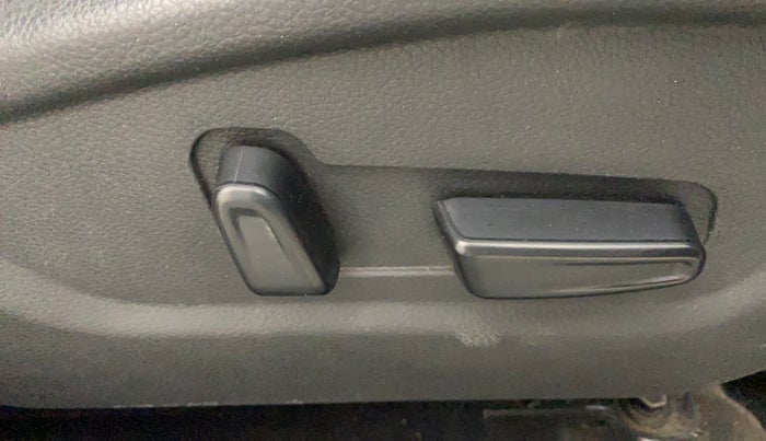 2020 KIA SELTOS GTX PLUS AT 1.5 DIESEL, Diesel, Automatic, 76,180 km, Driver Side Adjustment Panel