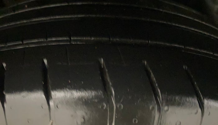 2020 KIA SELTOS GTX PLUS AT 1.5 DIESEL, Diesel, Automatic, 76,180 km, Right Rear Tyre Tread