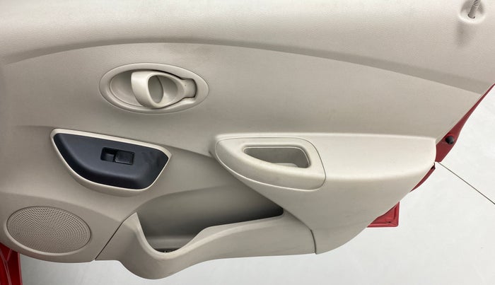 2015 Datsun Go T, Petrol, Manual, 53,328 km, Driver Side Door Panels Control