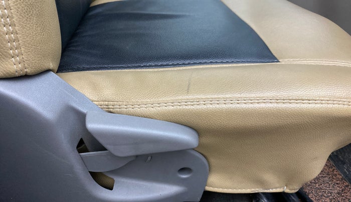 2015 Datsun Go T, Petrol, Manual, 53,328 km, Driver Side Adjustment Panel